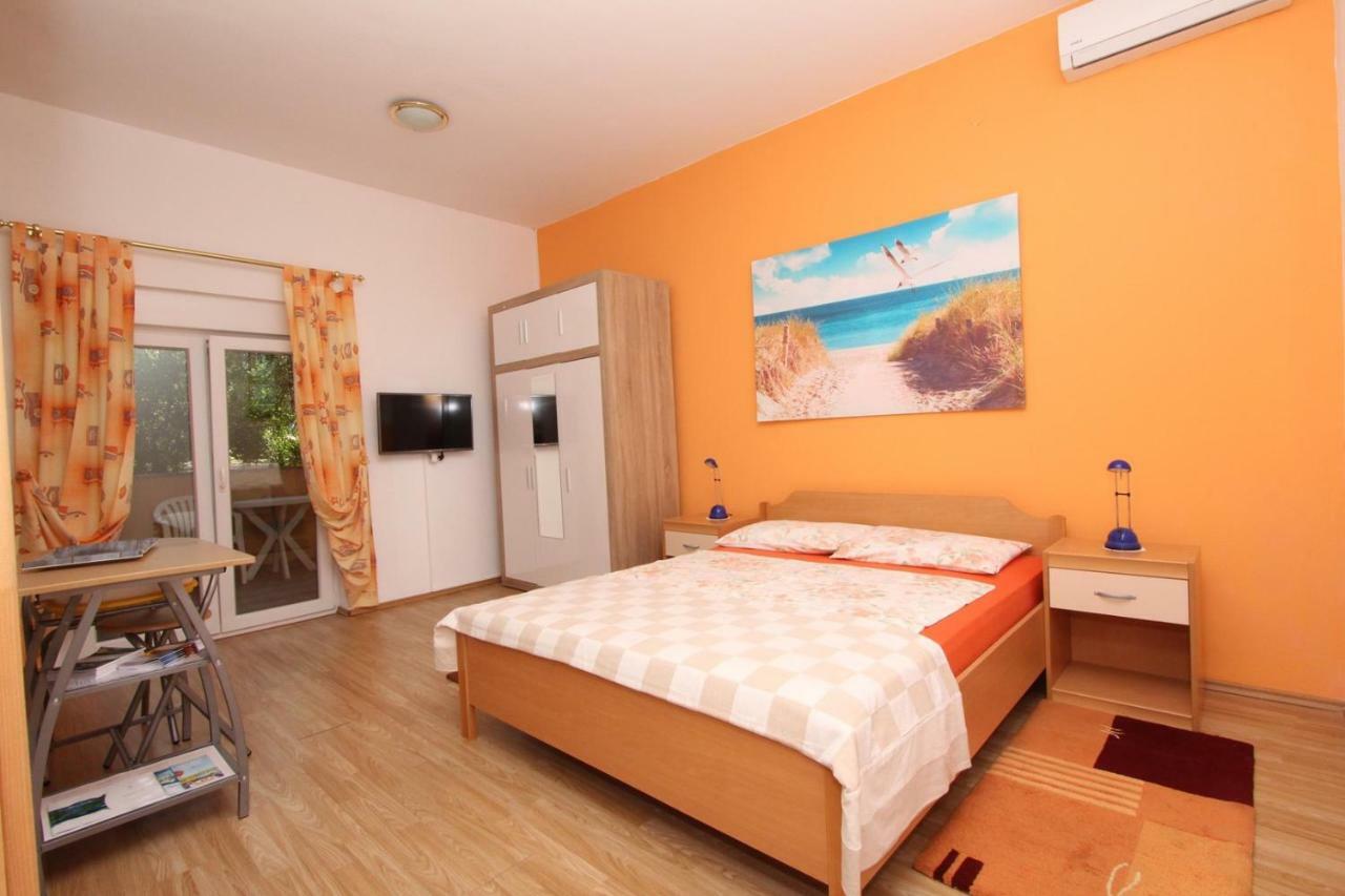 Sena Apartment *